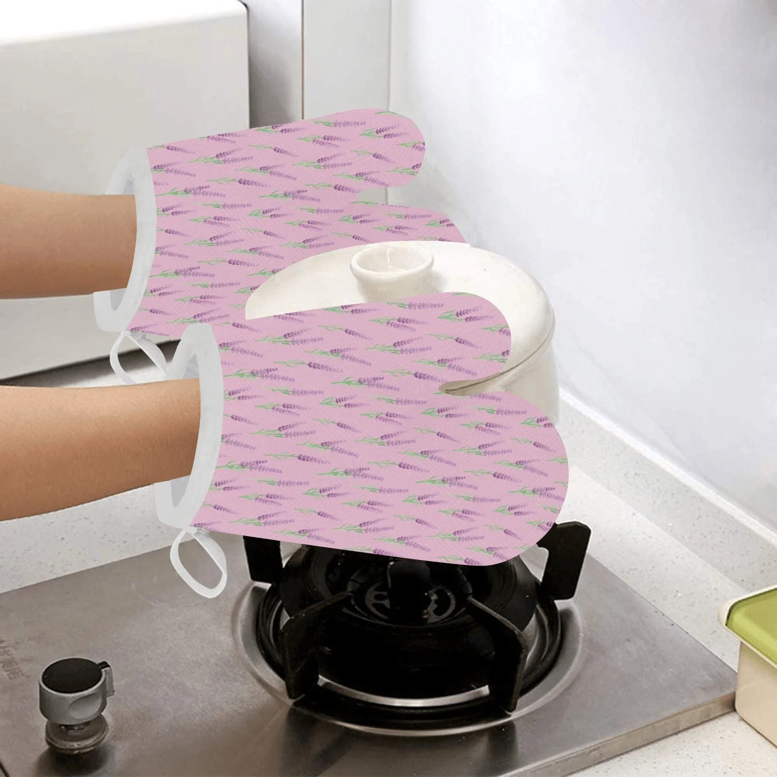 Lavender Pattern Pink Background Heat Resistant Oven Mitts Pot Holders Set Lavender Pattern Pink Background Heat Resistant Oven Mitts Pot Holders Set