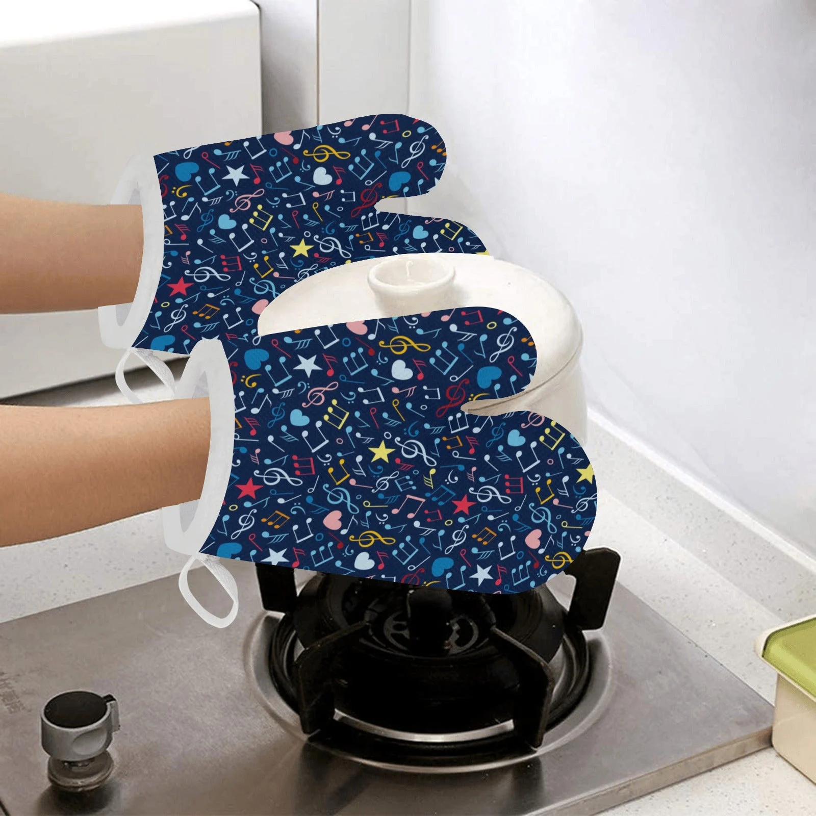 Music Notes Pattern Print Design 03 Heat Resistant Oven Mitts & Pot Holders Set Music Notes Pattern Print Design 03 Heat Resistant Oven Mitts & Pot Holders Set