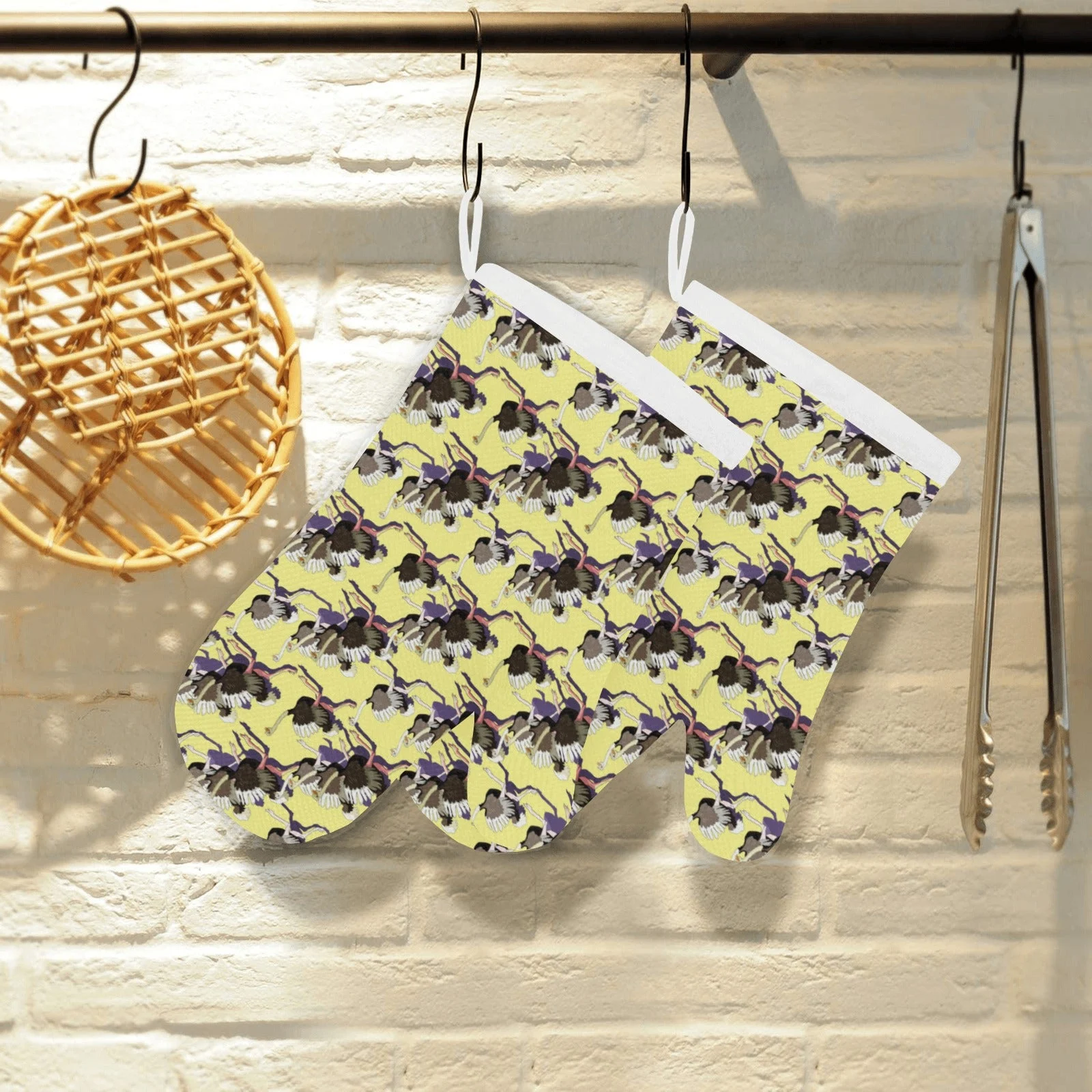 Ostrich Pattern Print Design 04 Heat Resistant Oven Mitts & Pot Holders Set Ostrich Pattern Print Design 04 Heat Resistant Oven Mitts & Pot Holders Set