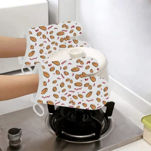 Peanuts Pattern Background Heat Resistant Oven Mitts Pot Holders Set