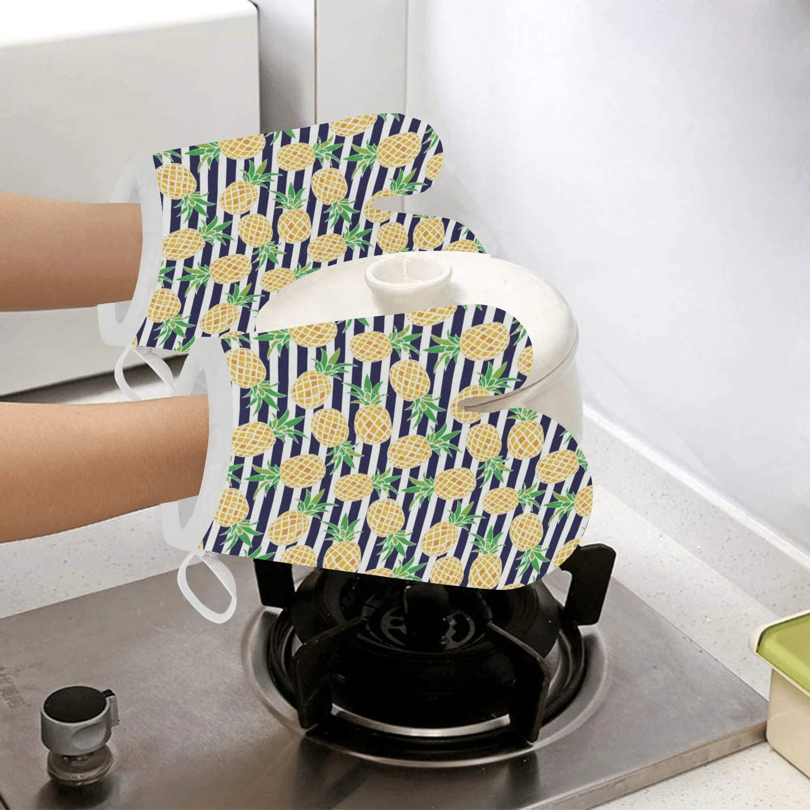 Pineapples Pattern Striped Background Heat Resistant Oven Mitts Pot Holders Set Pineapples Pattern Striped Background Heat Resistant Oven Mitts Pot Holders Set