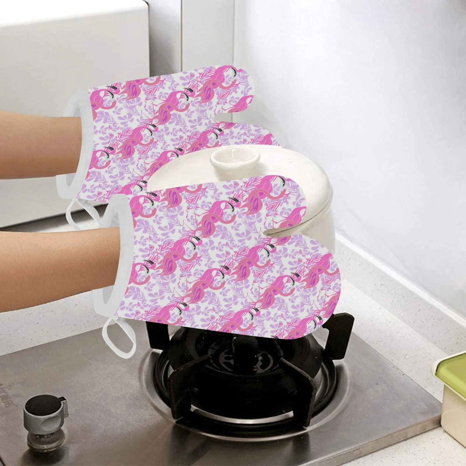 Pink Flamingo Flower Pattern Heat Resistant Oven Mitts Pot Holders Set Pink Flamingo Flower Pattern Heat Resistant Oven Mitts Pot Holders Set