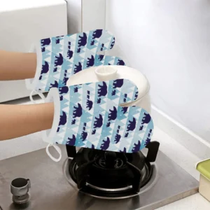 Polar Bear Winter Snow Pattern Heat Resistant Oven Mitts Pot Holders Set