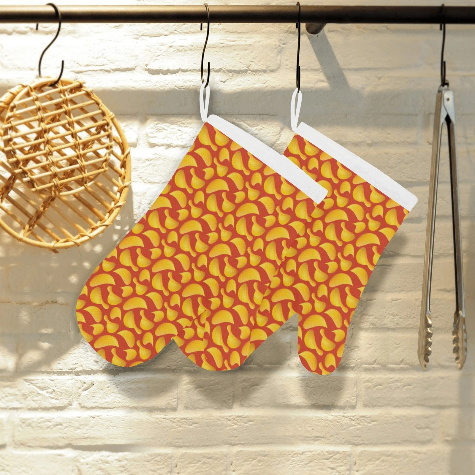 Potato Chips Pattern Print Design 05 Heat Resistant Oven Mitts & Pot Holders Set Potato Chips Pattern Print Design 05 Heat Resistant Oven Mitts & Pot Holders Set