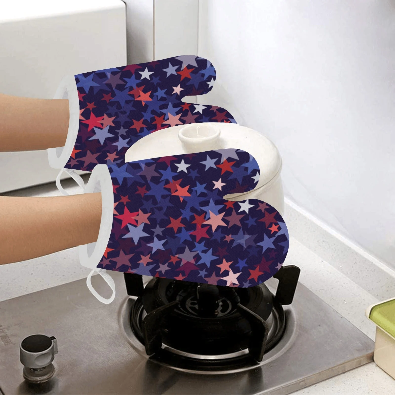 Red Blue Star Pattern Heat Resistant Oven Mitts Pot Holders Set Red Blue Star Pattern Heat Resistant Oven Mitts Pot Holders Set