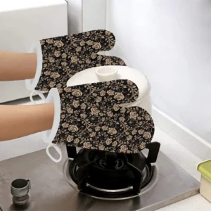 Rose Pattern Print Design 04 Heat Resistant Oven Mitts & Pot Holders Set