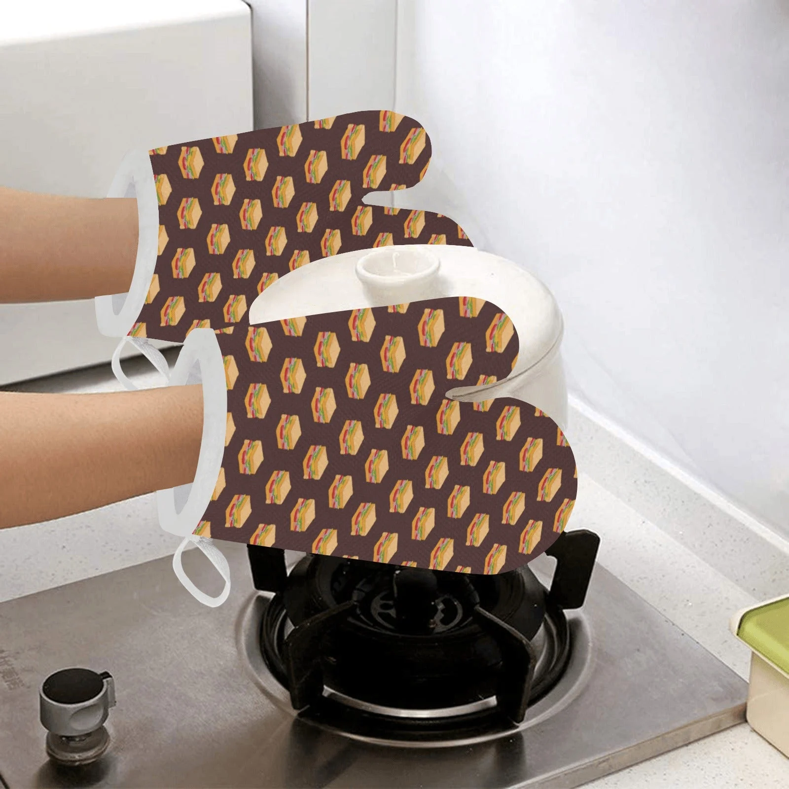 Sandwich Pattern Print Design 04 Heat Resistant Oven Mitts & Pot Holders Set Sandwich Pattern Print Design 04 Heat Resistant Oven Mitts & Pot Holders Set