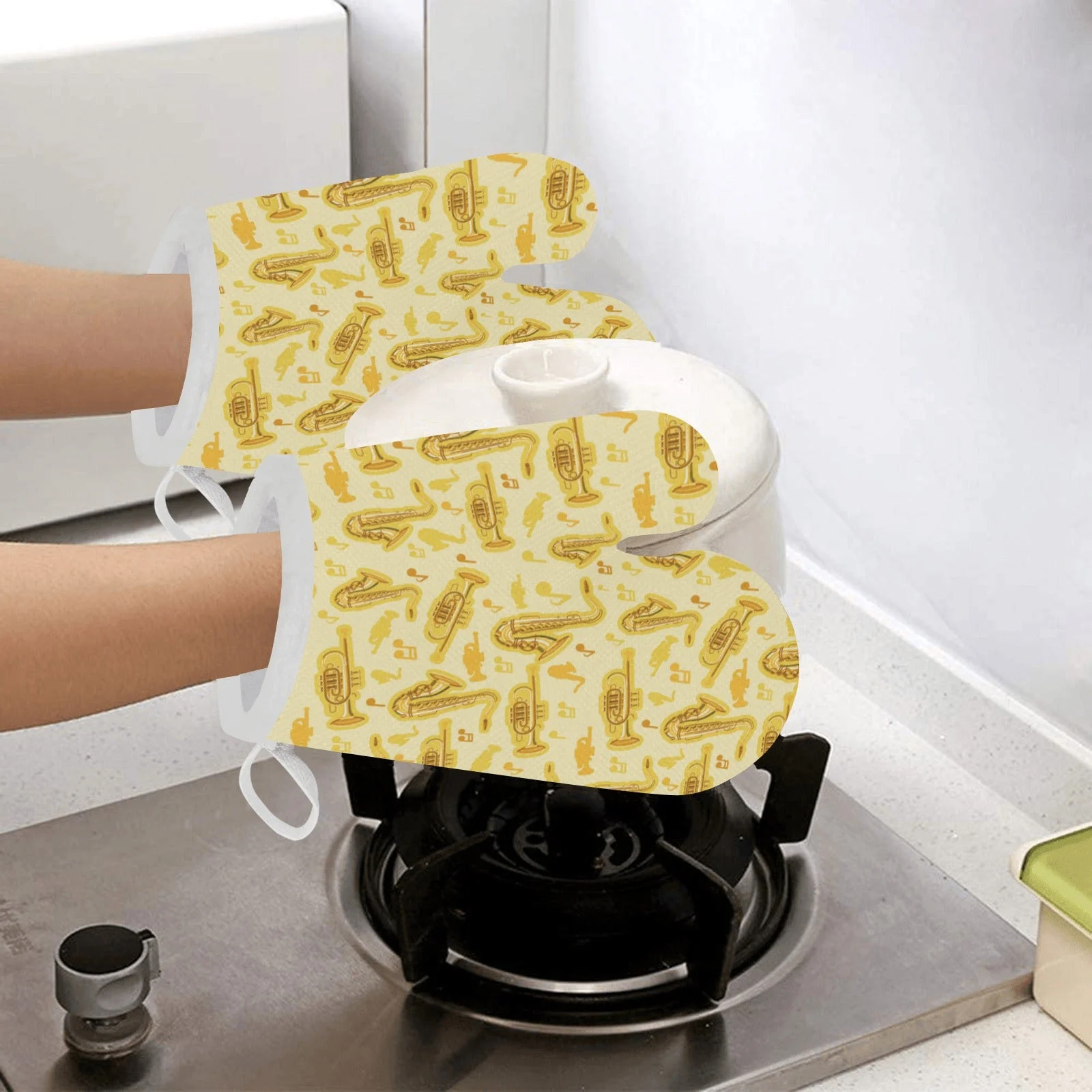 Saxophone Cornet Pattern Yellow Background Heat Resistant Oven Mitts Pot Holders Set Saxophone Cornet Pattern Yellow Background Heat Resistant Oven Mitts Pot Holders Set