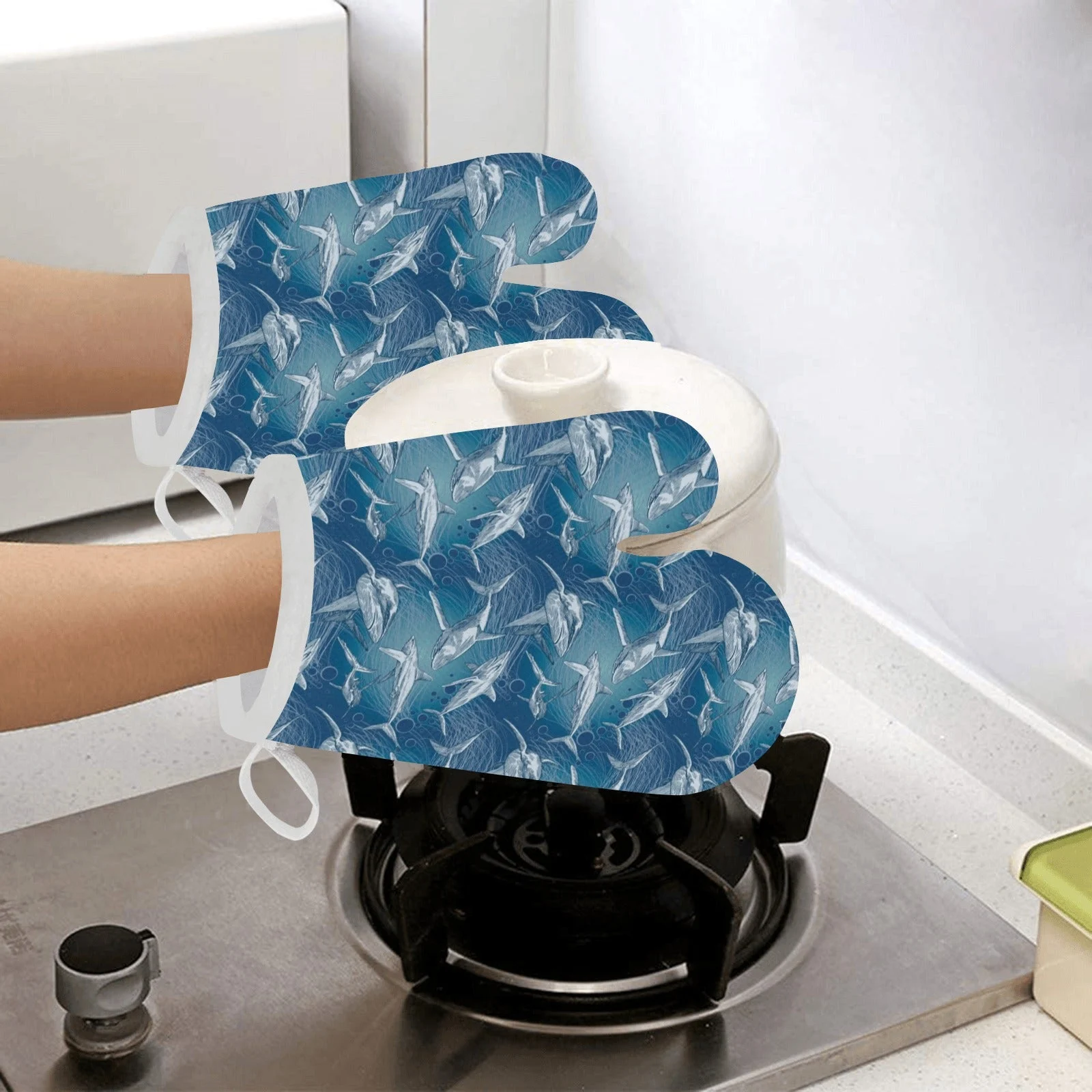 Shark Hand Drawn Heat Resistant Oven Mitts Pot Holders Set Shark Hand Drawn Heat Resistant Oven Mitts Pot Holders Set