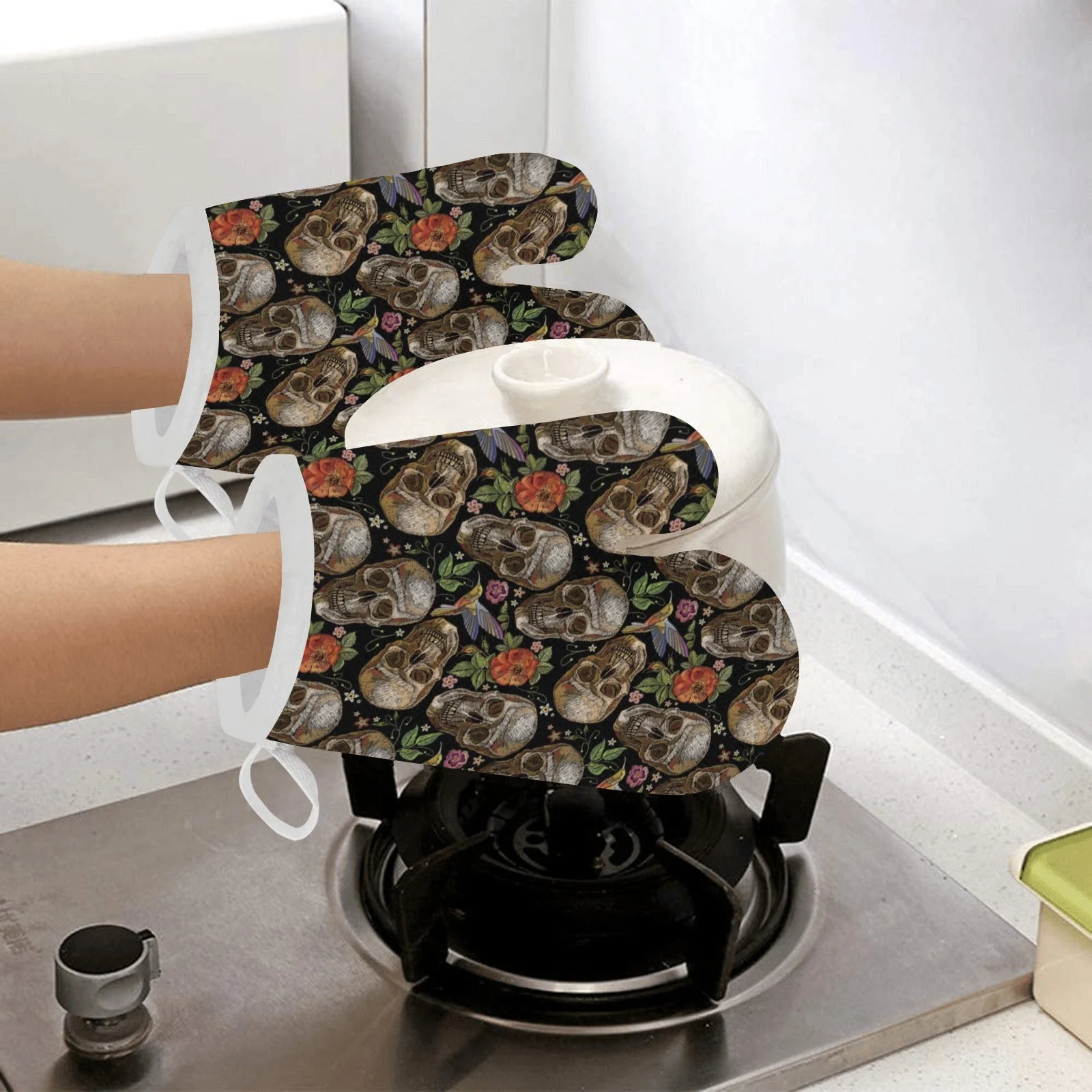 Skull Rose Humming Bird Flower PHeat Resistant Oven Mitts Pot Holders Set Skull Rose Humming Bird Flower PHeat Resistant Oven Mitts Pot Holders Set