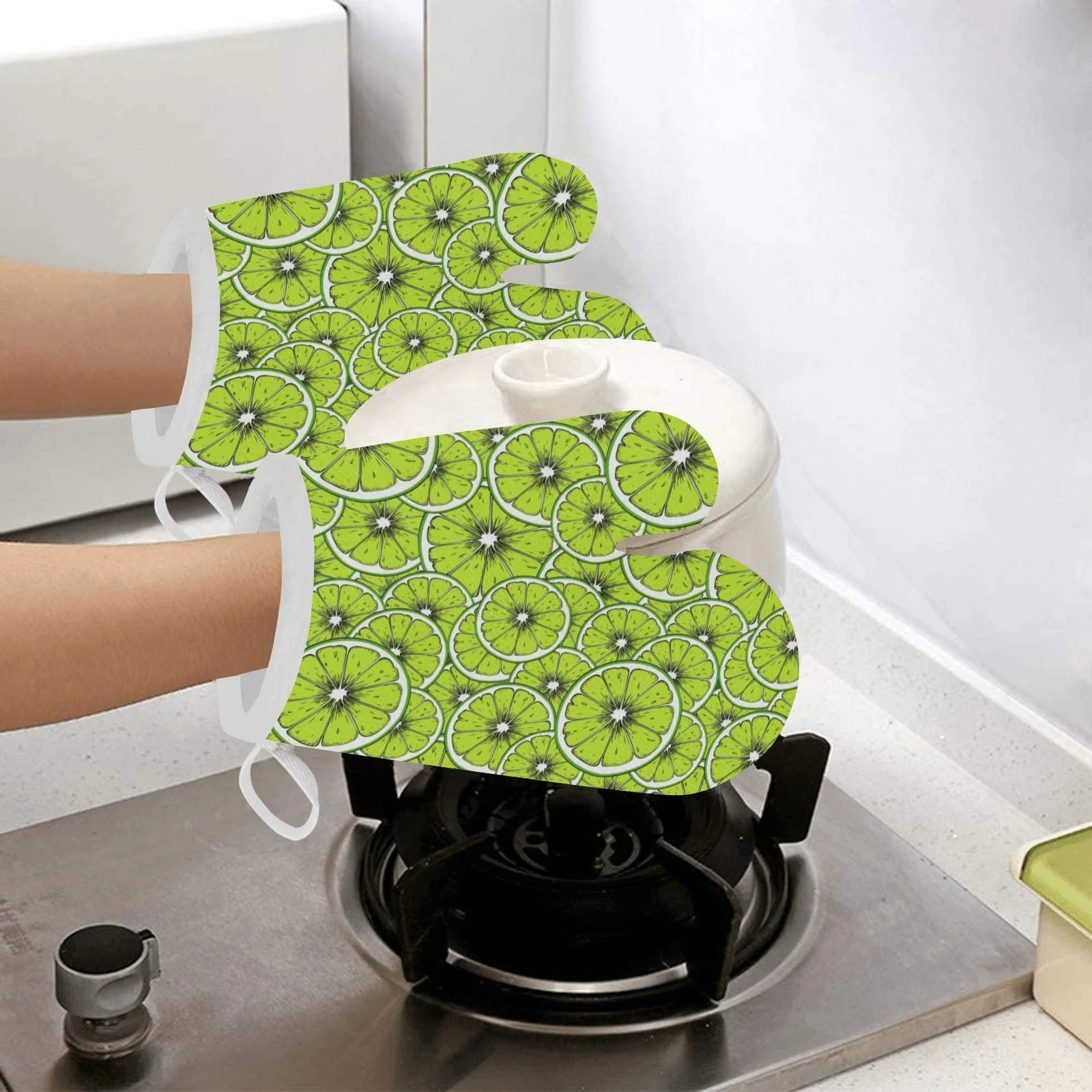 Slices of Lime Design Pattern Heat Resistant Oven Mitts Pot Holders Set Slices of Lime Design Pattern Heat Resistant Oven Mitts Pot Holders Set