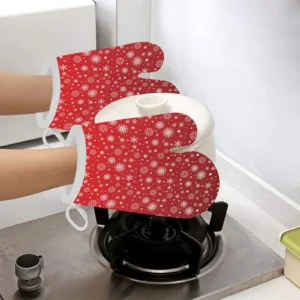 Snowflake Pattern Red Background Heat Resistant Oven Mitts Pot Holders Set