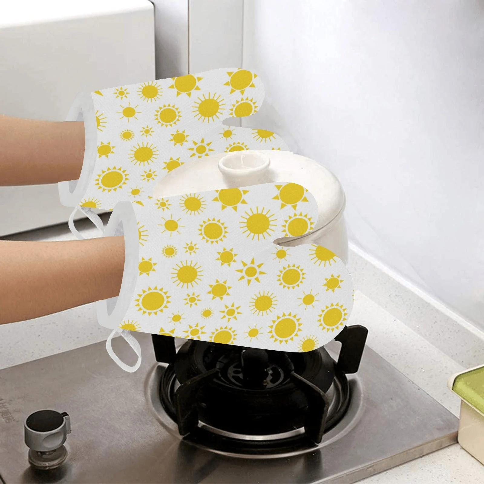 Sun Pattern Heat Resistant Oven Mitts Pot Holders Set Sun Pattern Heat Resistant Oven Mitts Pot Holders Set