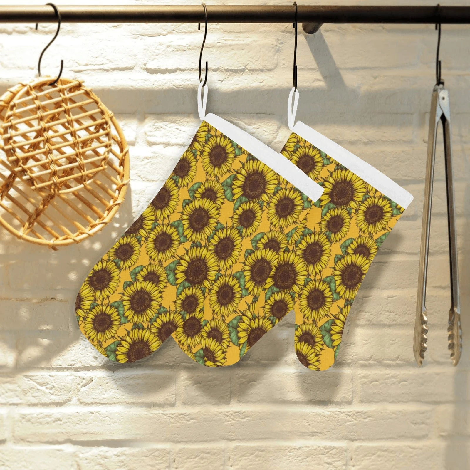 Sunflower Pattern Heat Resistant Oven Mitts Pot Holders Set Sunflower Pattern Heat Resistant Oven Mitts Pot Holders Set