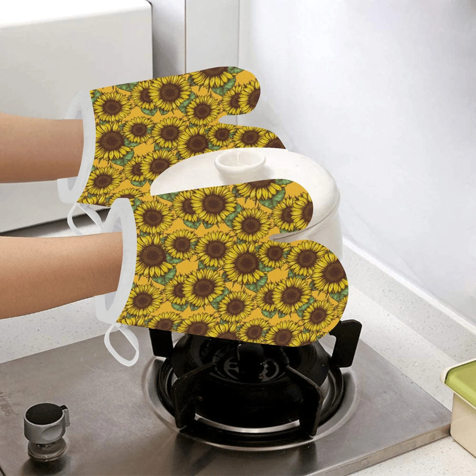 Sunflower Pattern Heat Resistant Oven Mitts Pot Holders Set Sunflower Pattern Heat Resistant Oven Mitts Pot Holders Set