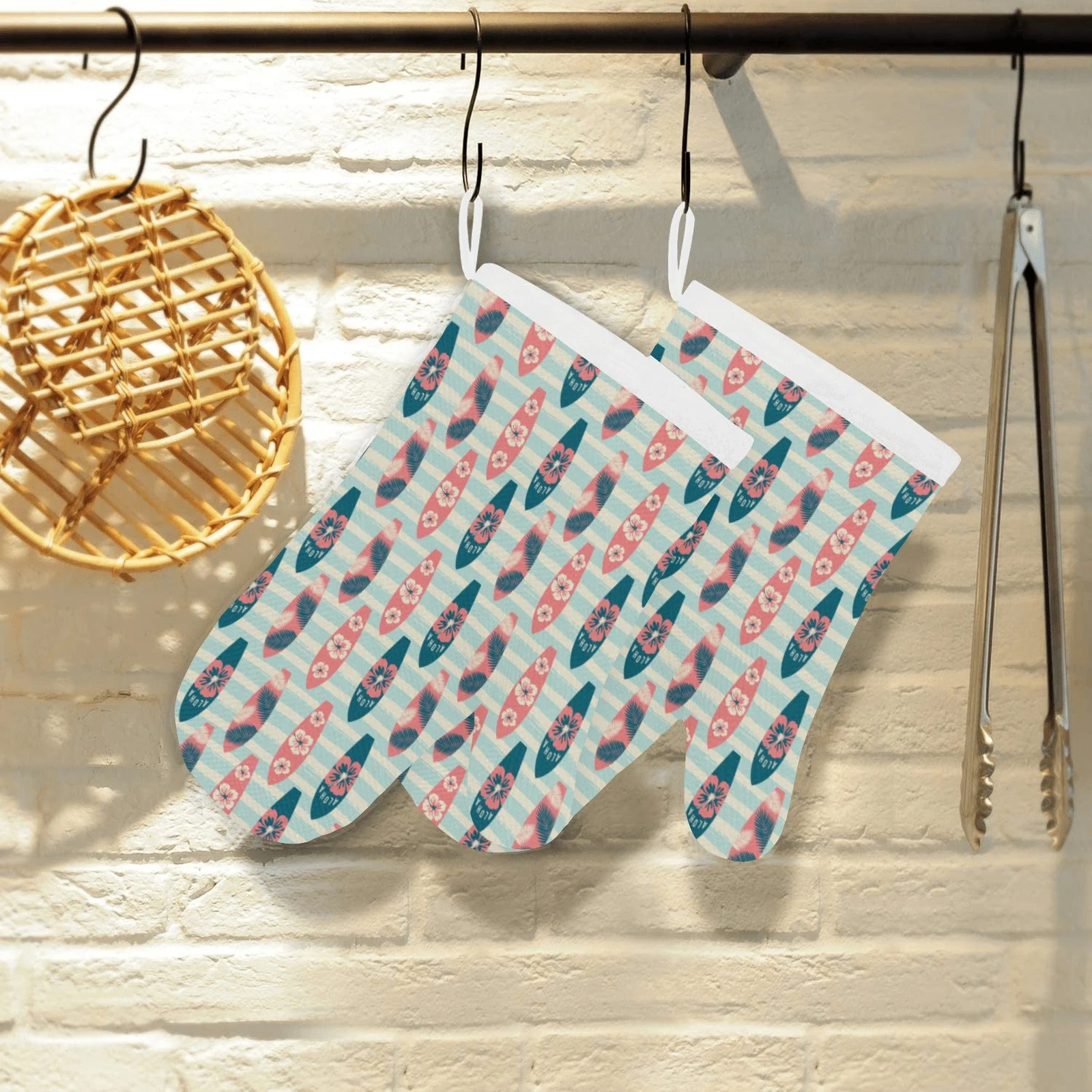 Surfboard Pattern Print Design 02 Heat Resistant Oven Mitts & Pot Holders Set Surfboard Pattern Print Design 02 Heat Resistant Oven Mitts & Pot Holders Set