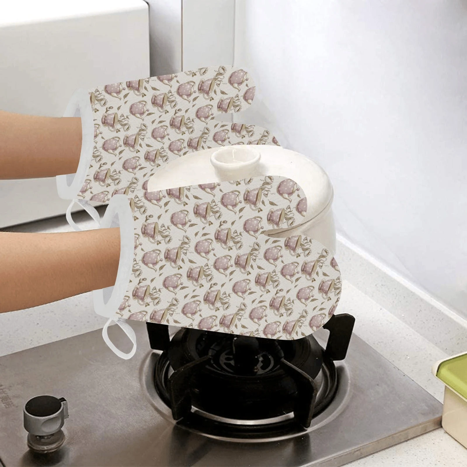 Tea Pots Pattern Print Design 03 Heat Resistant Oven Mitts & Pot Holders Set Tea Pots Pattern Print Design 03 Heat Resistant Oven Mitts & Pot Holders Set