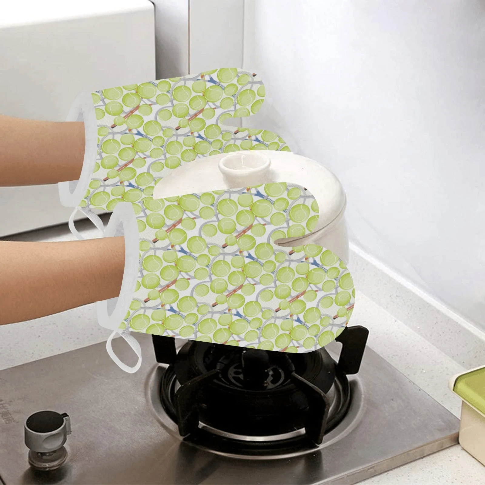 Tennis Pattern Print Design 01 Heat Resistant Oven Mitts & Pot Holders Set Tennis Pattern Print Design 01 Heat Resistant Oven Mitts & Pot Holders Set