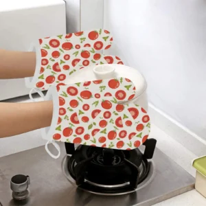 Tomato Pattern Heat Resistant Oven Mitts Pot Holders Set