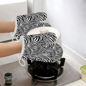 Zebra Skin Pattern Heat Resistant Oven Mitts Pot Holders Set