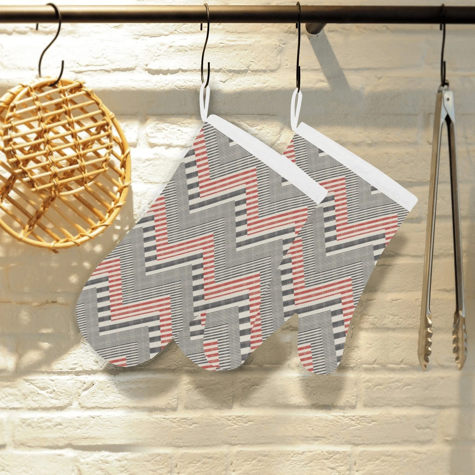 Zigzag Chevron Striped Pattern Heat Resistant Oven Mitts Pot Holders Set Zigzag Chevron Striped Pattern Heat Resistant Oven Mitts Pot Holders Set